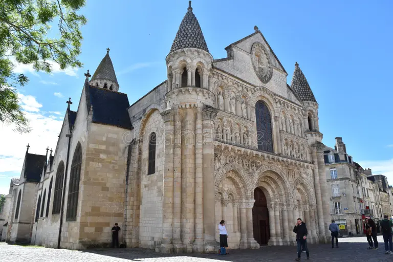 POITIERS